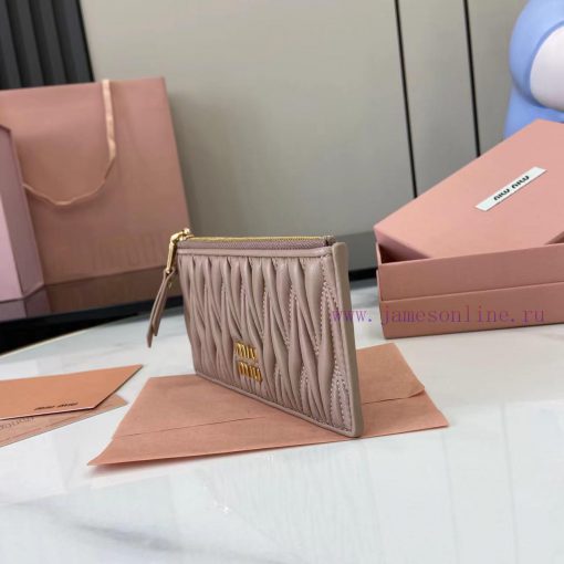 MiuMiu Bags The Latest Pocket Wallet Card Bag Comes With A Complete Set Of Original Packaging Featuring Top ue8s8h0i - Image 7