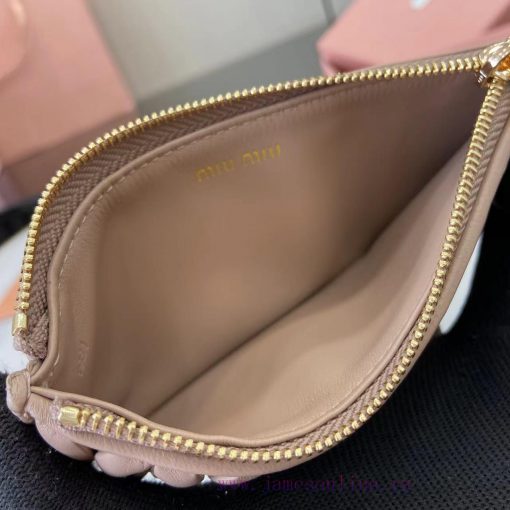 MiuMiu Bags The Latest Pocket Wallet Card Bag Comes With A Complete Set Of Original Packaging Featuring Top ue8s8h0i - Image 9