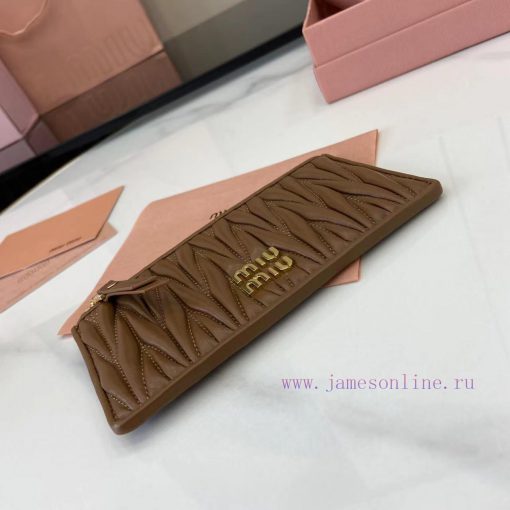 MiuMiu Bags The Latest Pocket Wallet Card Bag Comes With A Complete Set Of Original Packaging Featuring Top r222l2ya - Image 12