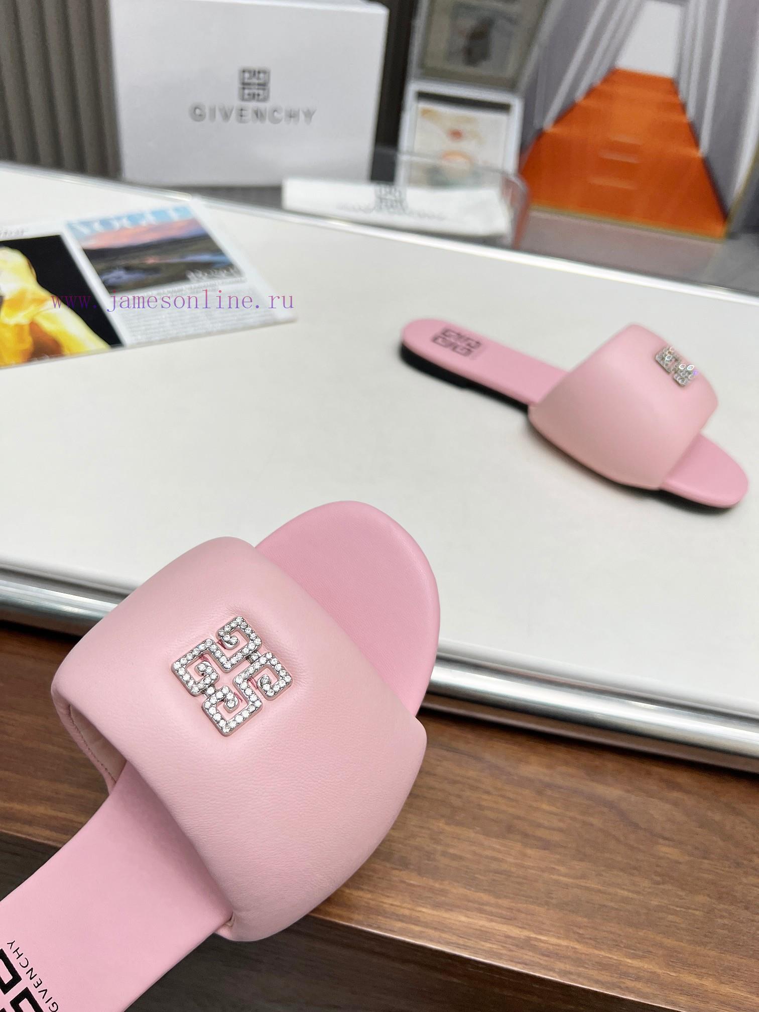 Givenchy's 2024 Early Spring/summer New Open Toed Bread Slippers Feature A Diamond Studded Meta cebu0v2n - Image 2
