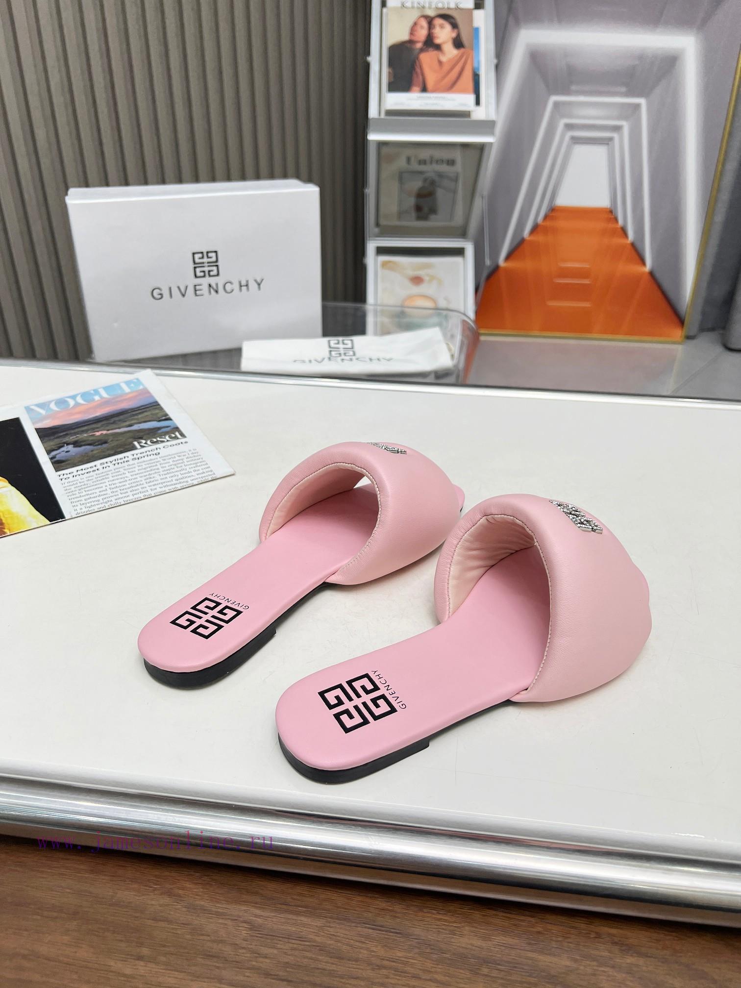 Givenchy's 2024 Early Spring/summer New Open Toed Bread Slippers Feature A Diamond Studded Meta cebu0v2n - Image 5