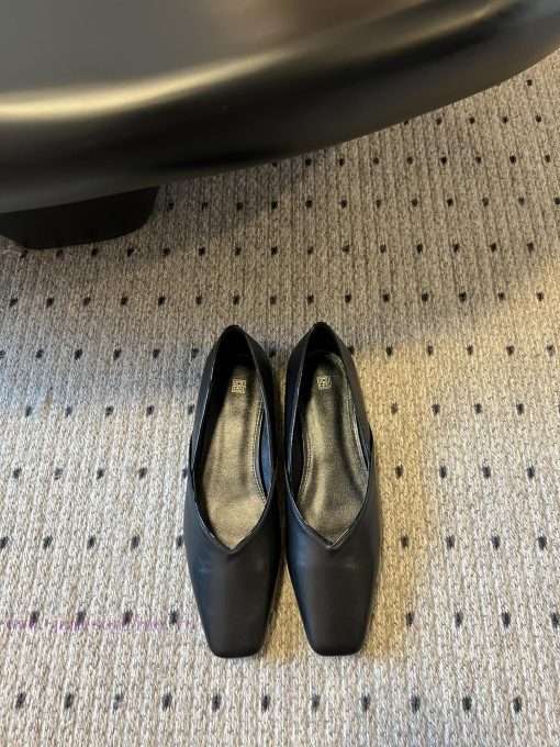 Toteme 24/Minimalist Square Head Single ShoeThe Minimalist Style Resembling The Row Has Attract 9nvcw14f