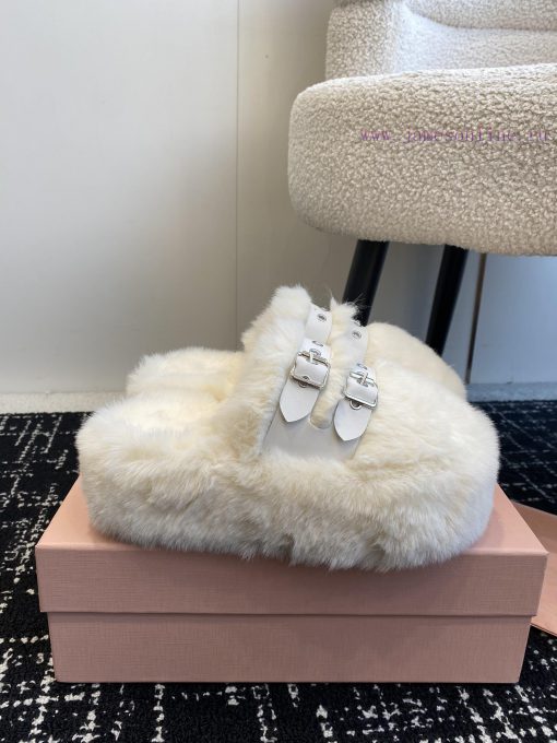 Miu Miu 24ss Autumn/Winter New Product: Woolen Drag~Autumn/Winter New Favorite Versatile And Fa kepfxs0k - Image 3