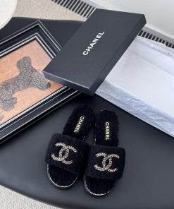 Chanel 25C Spring/Summer New Collection Chain SlippersI Have Everything In The Entire Serieshig arabixsz