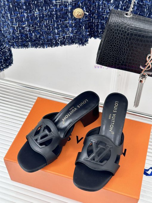 L * V Donkey Brand Classic Explosive Hollow Out DesignThick Heeled SlippersThe Fabric Is Made O 7gkadtsc - Image 3
