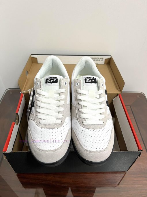 Real Shot Onitsuka Tiger UItimate 81 EX Low Cut Gray. Onitsuka Tiger Embodies The Pursuit Of Co at6x7atm - Image 8