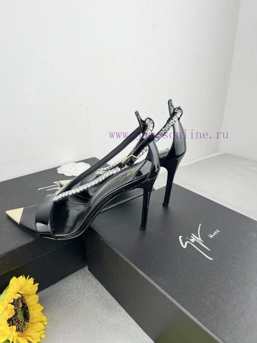 Giuseppe ZanottiSelected Black Imitation Patent Leather Synthetic Fabric With Modern Light And te9q8wws - Image 5