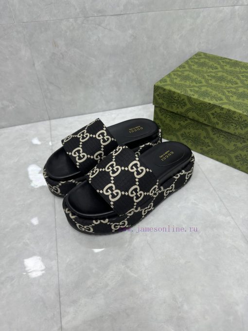 Ladies' GG Gucci Thick Bottom SlippersGucci Women's Signature Shoes Highlight A Striking Theme ggul8uwt - Image 5