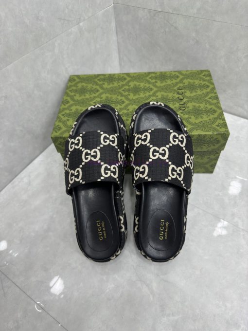 Ladies' GG Gucci Thick Bottom SlippersGucci Women's Signature Shoes Highlight A Striking Theme ggul8uwt - Image 8