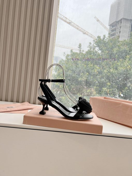 Miu Miu 24 Spring/Summer Rose High Heels Are Really StunningAt First Glance Miumi *'s High Heel 5p2qp853 - Image 7