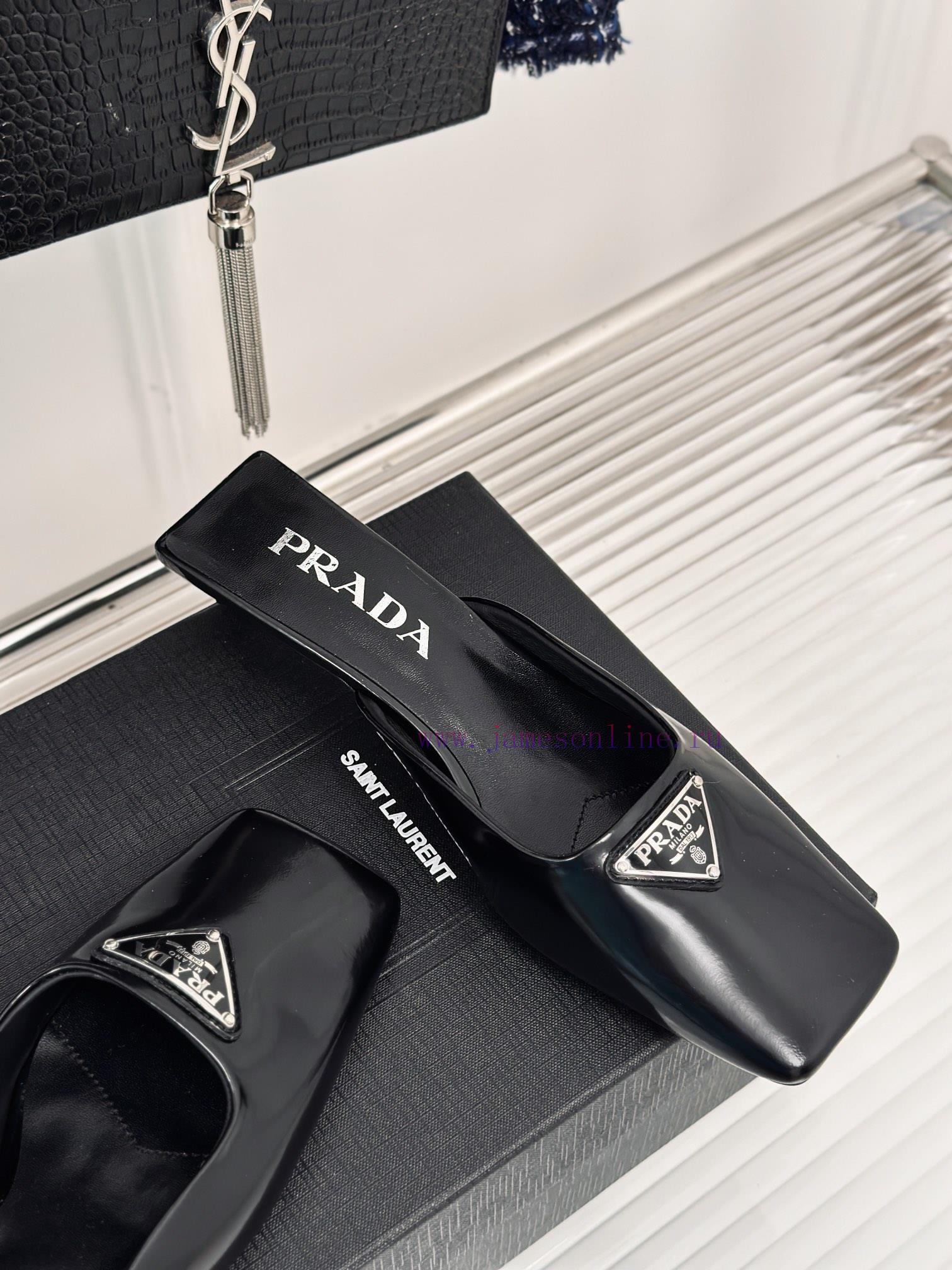 PRADA/PRADA Classic Spring/SummerTriangle Logo SlippersThe Simple Design Is Probably Its Most A f7kmteid - Image 6