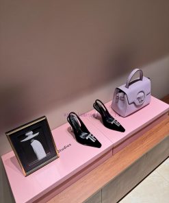 The MostTom Ford Padlock24vs Spring/Summer New Metal And Velvet Rhinestone Fashion High Heel Sa m8yh8kw4
