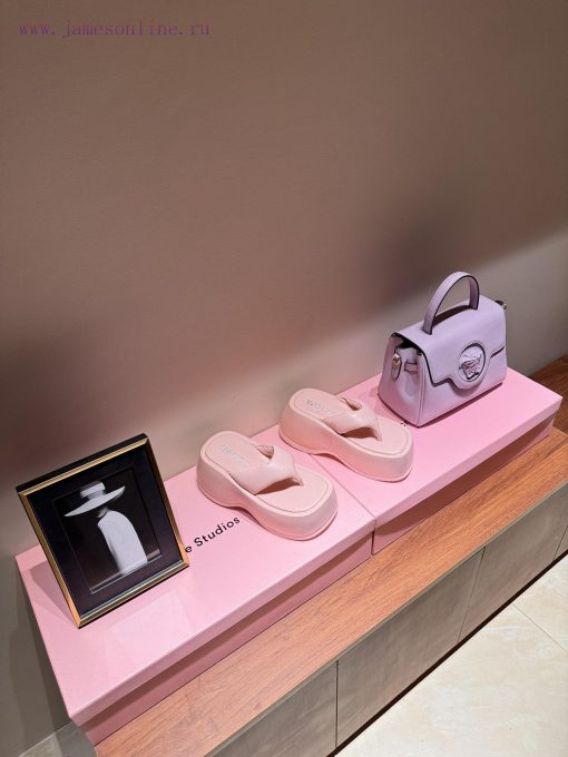 The MostNAKED WOLFE 24/𝐒𝐒 Spring/Summer New ProductsMetal Wolf Head Thick Bottom Flip FlopsIns nmnqhq19