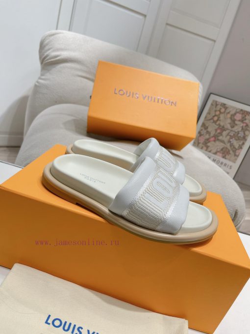 LV Couple's Flagship Slipper Hard Goods Are Newly ReleasedA High-end Purchasing Product With A s6nsrhqg - Image 4