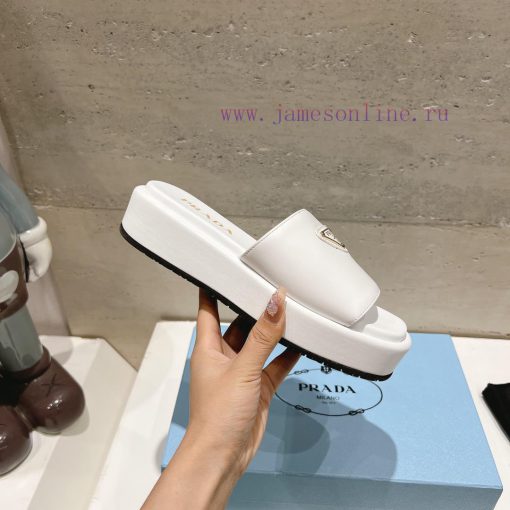 Top TierPrada's New Square Toe Thick Soled Slippers For Early Spring 2024 Are So Surprising Thi vs53s0mj - Image 6