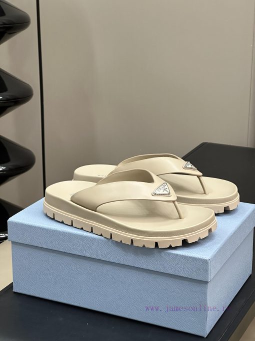 Prad…a Ss24 New Arrival～P Family 24 Spring/Summer Wedge SandalsTriangular Emblem Embellishment ld4ke981
