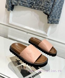 P. Lv Sandals Couple StyleThe Main Embossed Slippers Are Hard Goods With A New Purchasing Level 8z8uroc8