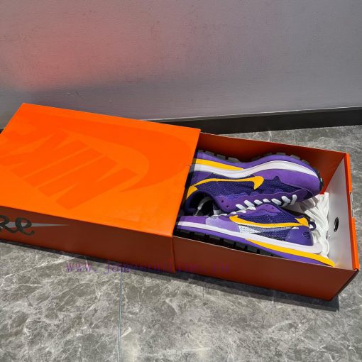 Sacai X Nike VaporWaffle Three Party Joint Mesh Purple Gold ️ The Upper Is Made Of Delicate Sue av4g2s80 - Image 2