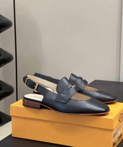 Tods Coins Behind Empty ShoesThe Perfect Gold Coin Decoration Is Very UniqueUpper Made Of Calf 6f2793mu