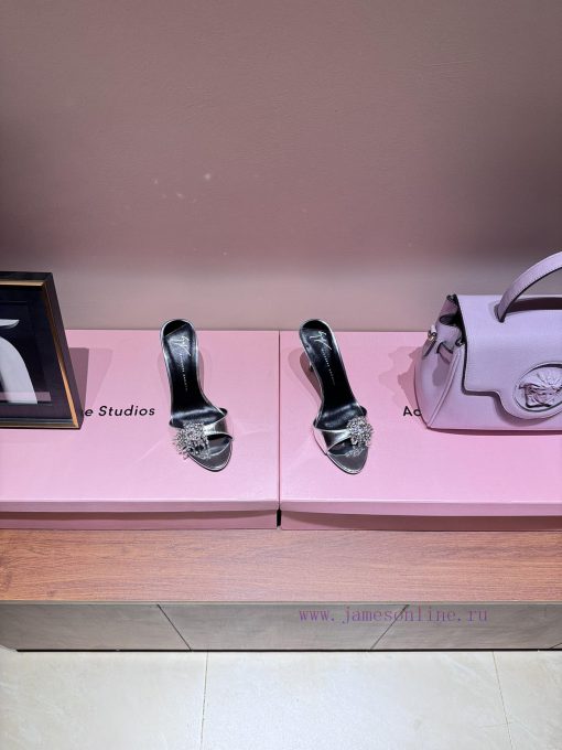 The MostGiuseppe Zanotti - SS2024 Spring And Summer New Product GZDiamond Buckle Single Shoe/sl 6iqj83m9 - Image 3