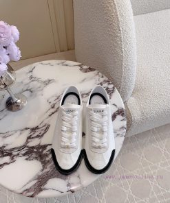 Chanel's New Sneakers De Xun Shoes Have A Simple And Lightweight Design That Is Easy To Match. zko5ml4s