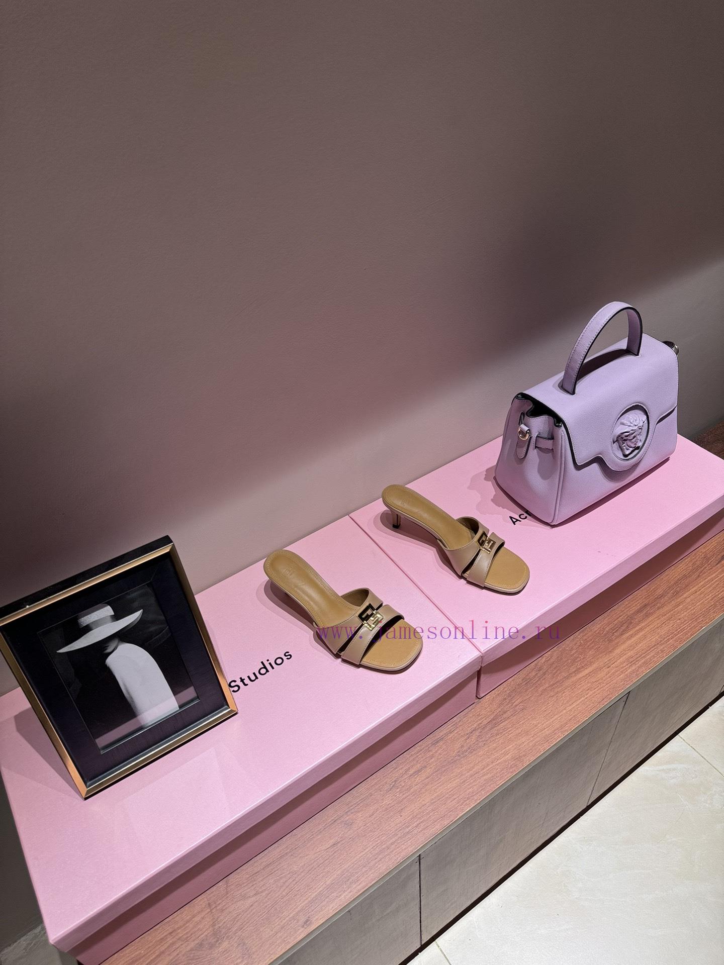 The MostFendi 24ss New Round Head FF Gold Buckle Hollowed Out Slim Heel High-heeled SlippersFen 3vmsyd97 - Image 2