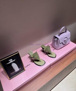 The Most2024 Spring/Summer New Burberry Wedge High Heels Cool DragBeautiful Burberry Sandals. T drpf5bi0