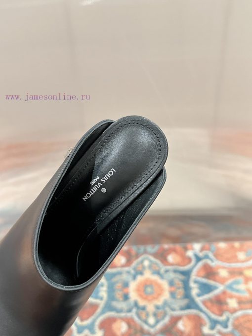️  LV Louis Vuitton Is Cute And Very Youthful Without Any Fear Of Showing Off Short Legs. After nx4w8n0t - Image 7
