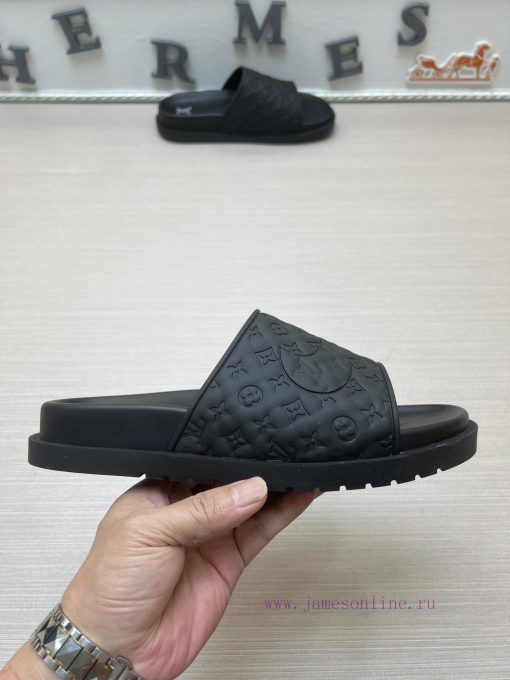 LOUIS VUITTON LV Official Website Popular Men's Velcro Slippers On Sale Simultaneously With Ita v2sxx2og - Image 6