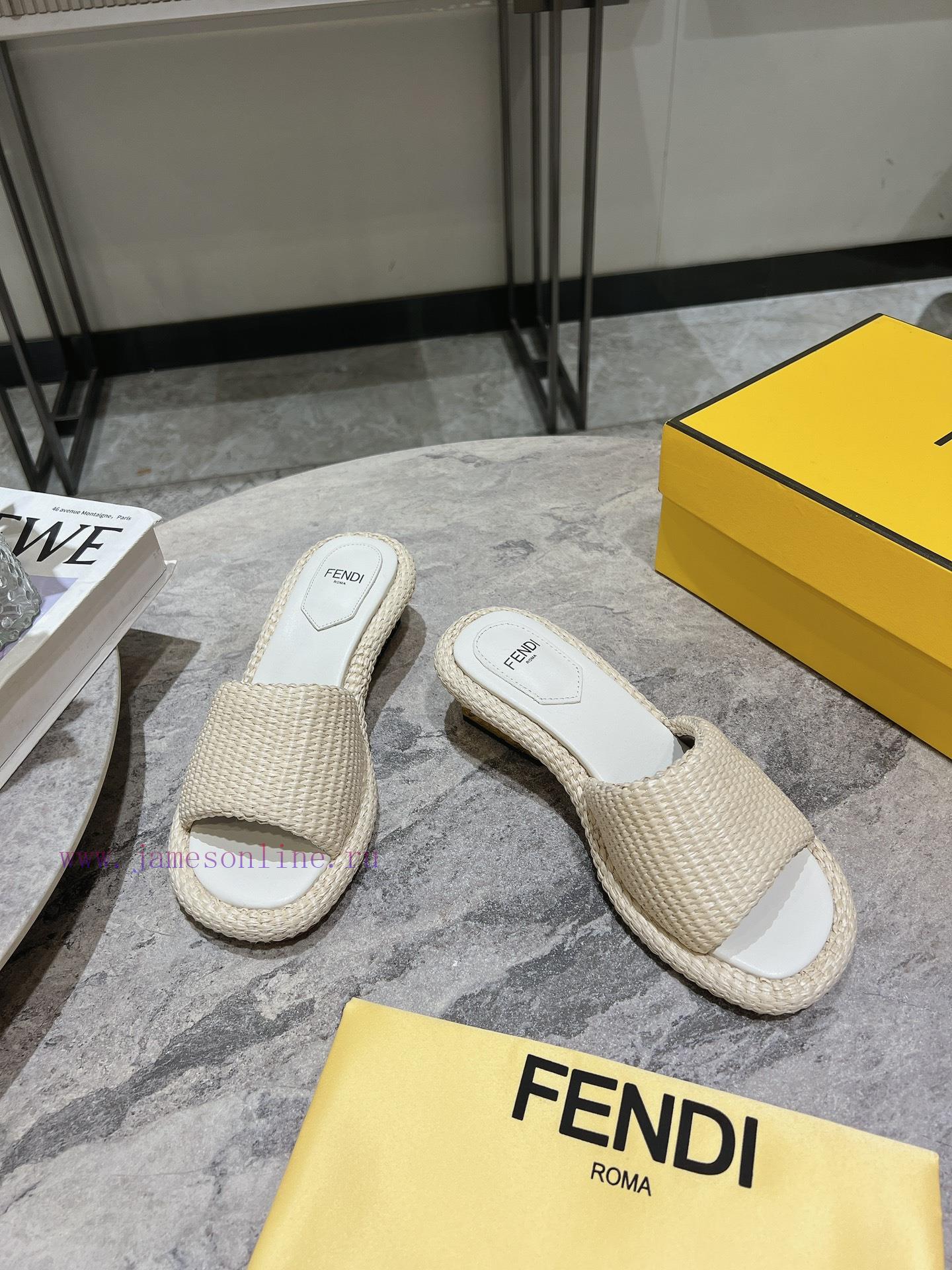 Top Fendi Fashion Show Flagship Series New Products Launched Inspired By The Design Of Fenju Ta lhf9vf84 - Image 3