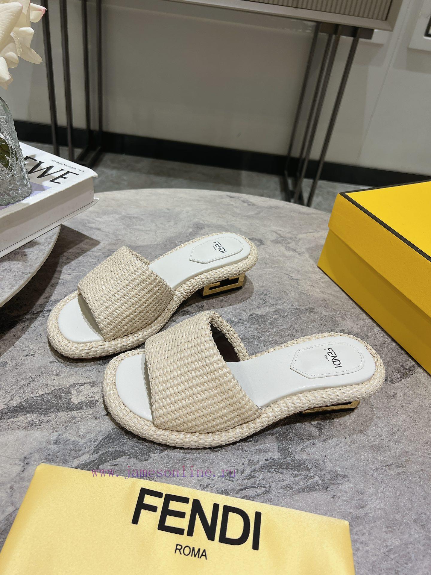 Top Fendi Fashion Show Flagship Series New Products Launched Inspired By The Design Of Fenju Ta lhf9vf84 - Image 4