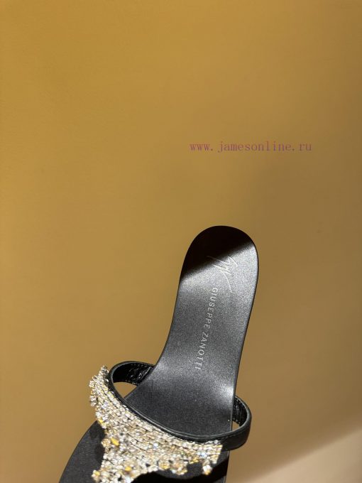 The MostGIUSEPPE ZANOTTI GZ's Pair Of Rhinestone SlippersThis Series Of Slippers Really Gives O 8d4nmba0 - Image 7
