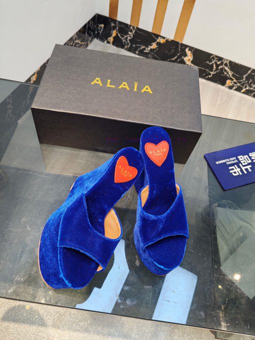 ALAIA's Latest Hate Sky High Water Table Slippers For 2024 With A Unique Heart-shaped Design An aqu24mdu - Image 9