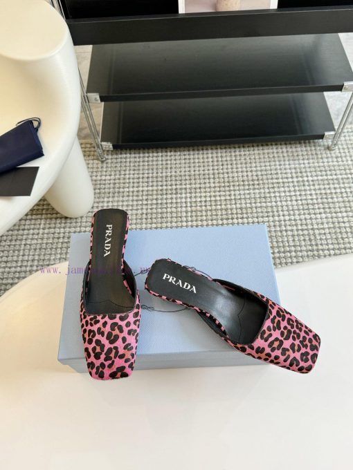 Prada 24/Show Style Satin Square Toe Triangle Heel High HeelsWearing The Elegant And Intellectu 43ior3no - Image 12