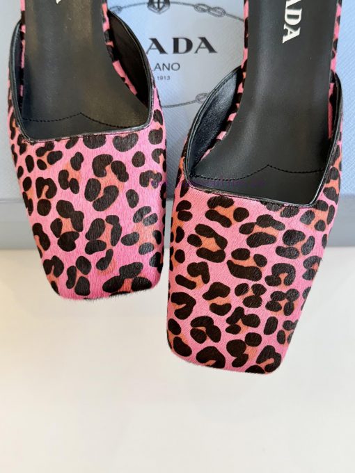 Prada 24/Show Style Satin Square Toe Triangle Heel High HeelsWearing The Elegant And Intellectu 43ior3no - Image 15