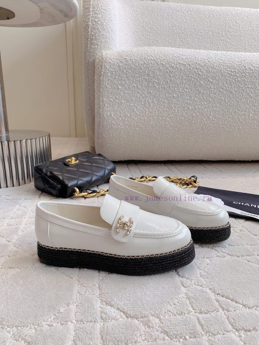 Chanel's New Loafers Classic Chain Decoration Simple And Atmospheric Chain Logo Exquisite And H hxohlmbb - Image 13
