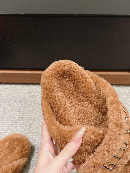 Top Qualityvalentino Ss2024 New Arrival～Valentino 24 Autumn/Winter | New Wool SlippersThe Ultra kobas5xl - Image 16
