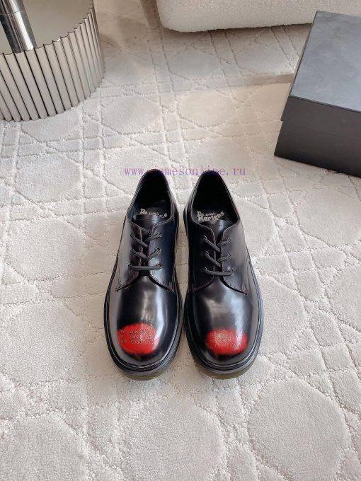 Same Gender DesignDr. Martens' Classic Vintage Martin Shoes Have A Punk Style Design That Is Bo 9e15rr1m - Image 2