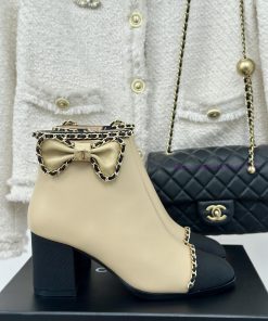 Chanel | Chanel 24P Chain Bow Thick Heel BootsThis Season's Rocket Divine Chanel Classic Bowkno 9bvsxg82
