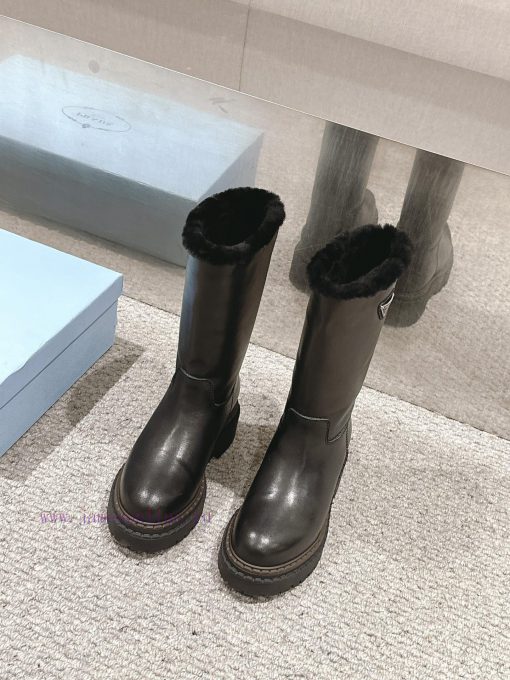 Top QualityPrada Fw24 New Arrival～P Home 2024 Autumn/Winter Thick Soled Mid Tube Woolen Boots N qkv7fj4w
