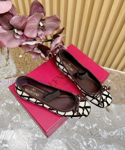 New Release ️ Top Tier2024 Early Spring Fashion Show Update Valentino Striped Deep Mouth Half D i399gadk