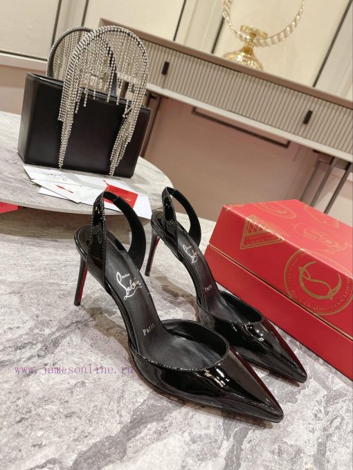 Wearing A Set Of Single Shoes. W️The Inspiration For This Season's New Product O Marylin Comes qz560qzi - Image 3