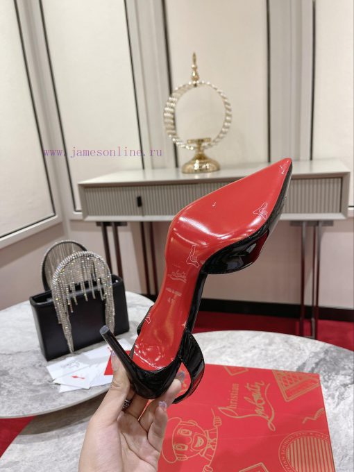 Wearing A Set Of Single Shoes. W️The Inspiration For This Season's New Product O Marylin Comes qz560qzi - Image 10
