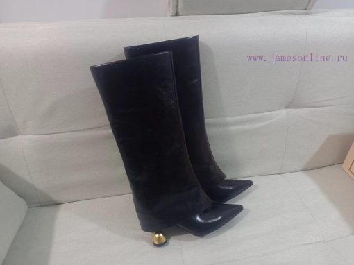 Vanda Novak Genuine Purchasing Agent Supports Inspection Of GoodsIn The Inventory For Spring An 2qhayqz5 - Image 8