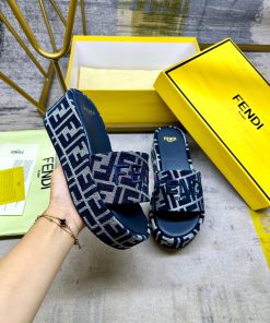 FENDI's Latest Popular Broadband Thick Soled Slippers Made Of Grey Denim Material With The Icon wnoxcw2y