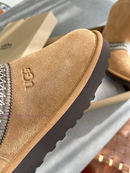 - Chestnut Color UGG Gucci Autumn And Winter New Classic Short Boots - Crescent SeriesRetro Sty 1tcmx1q9 - Image 9