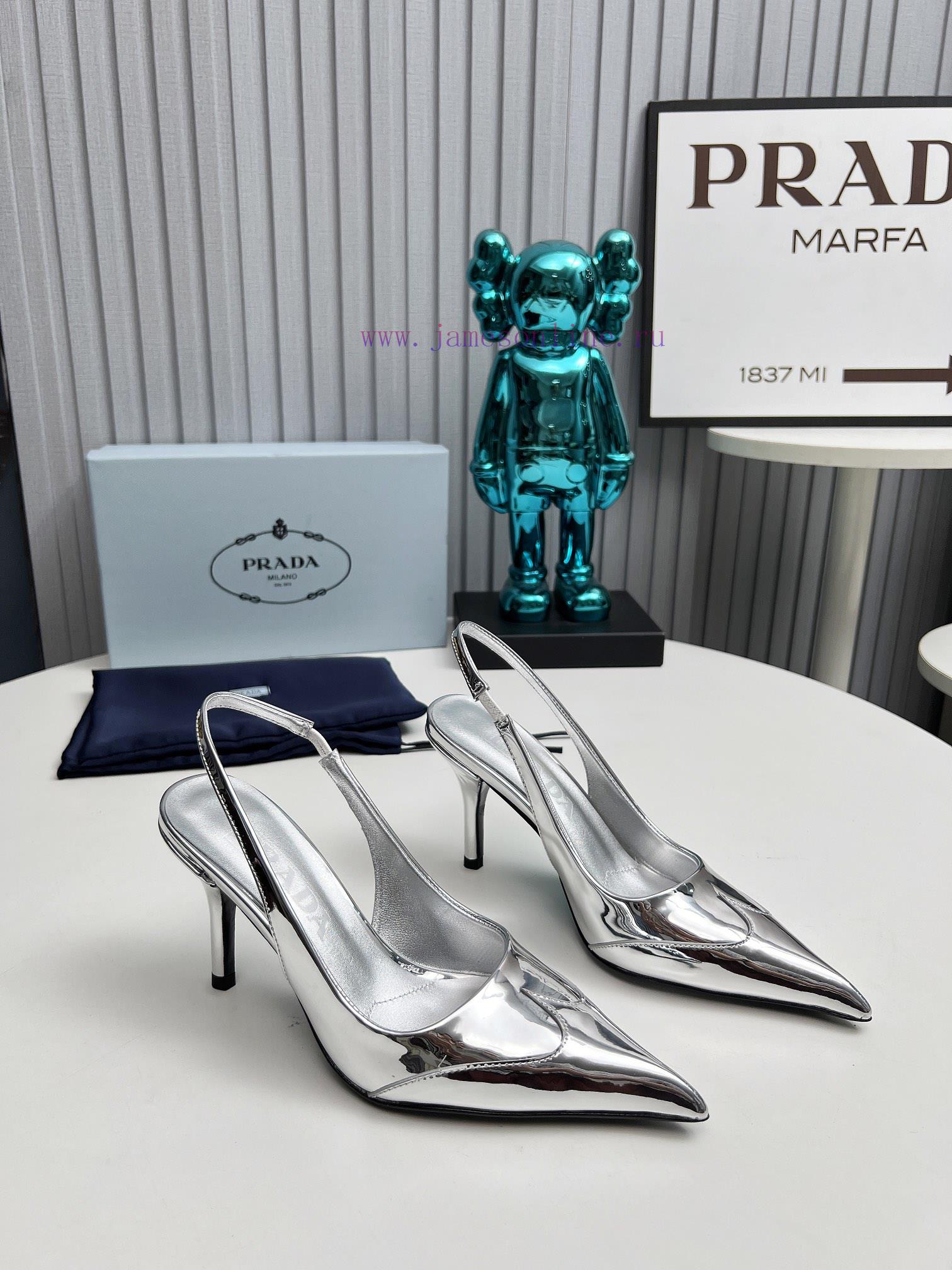 2024 SSS Launches Prada's Latest Collection Of Long And Short Boots Sandals Single Shoes Slim H snfldk62 - Image 2