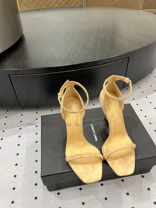 𝑺𝒂𝒊𝒏𝒕𝑳𝒂𝒖𝒓𝒆𝒏𝒕 Black Gold High Heels Which Girl Doesn't Love Them They Really Decorate Her Leg Sh yvx5um4m - Image 2