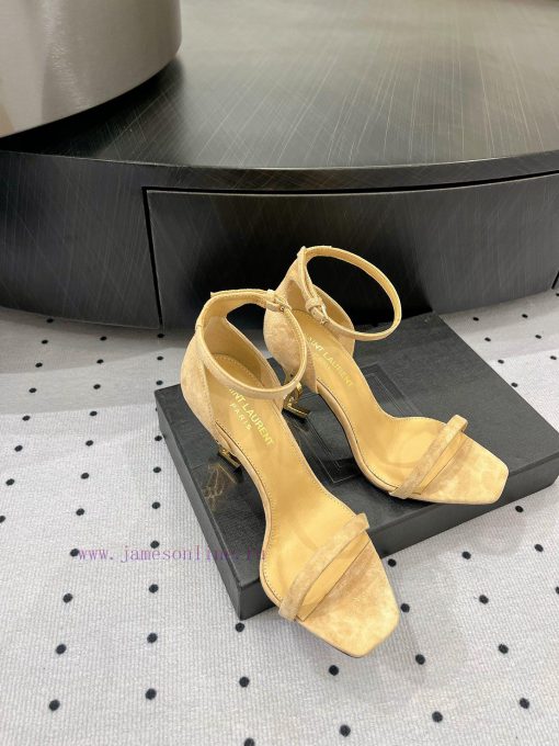 𝑺𝒂𝒊𝒏𝒕𝑳𝒂𝒖𝒓𝒆𝒏𝒕 Black Gold High Heels Which Girl Doesn't Love Them They Really Decorate Her Leg Sh yvx5um4m - Image 8