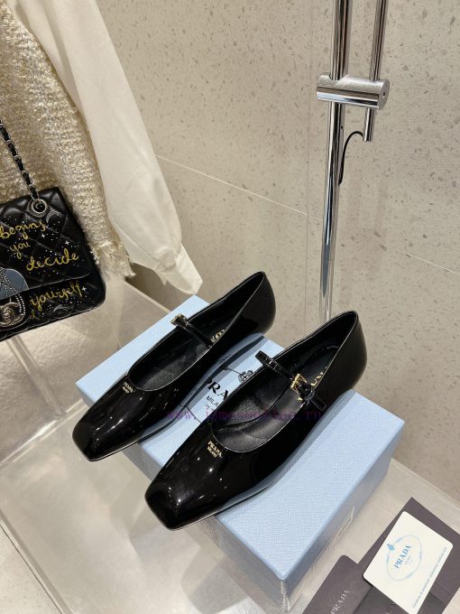 Prada 25ss Early Spring New Stunning Square Toe Flat Mary Jane Single ShoeThe Long-awaited Beau ct24rdkf